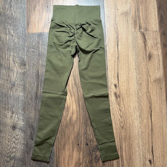 Halara Seamless Flow High Waisted Butt Lifting Leggings Winter Moss Size S 103 N - Picture 5 of 6